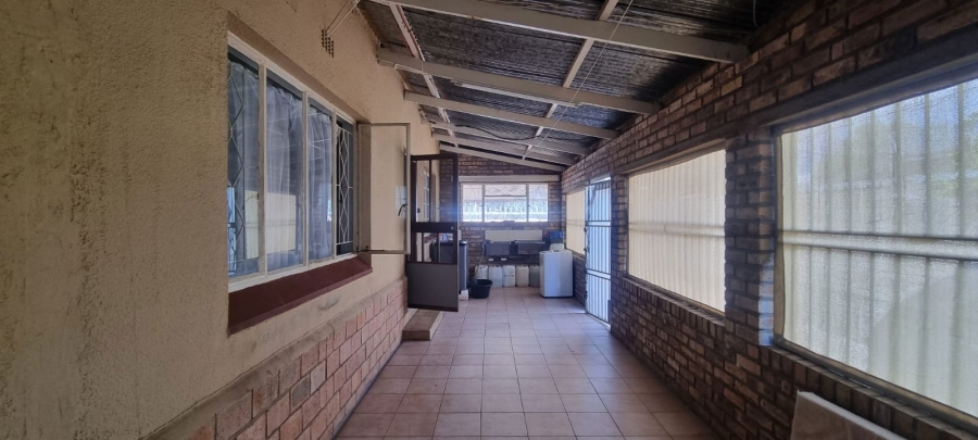 4 Bedroom Property for Sale in Beaconsfield Northern Cape